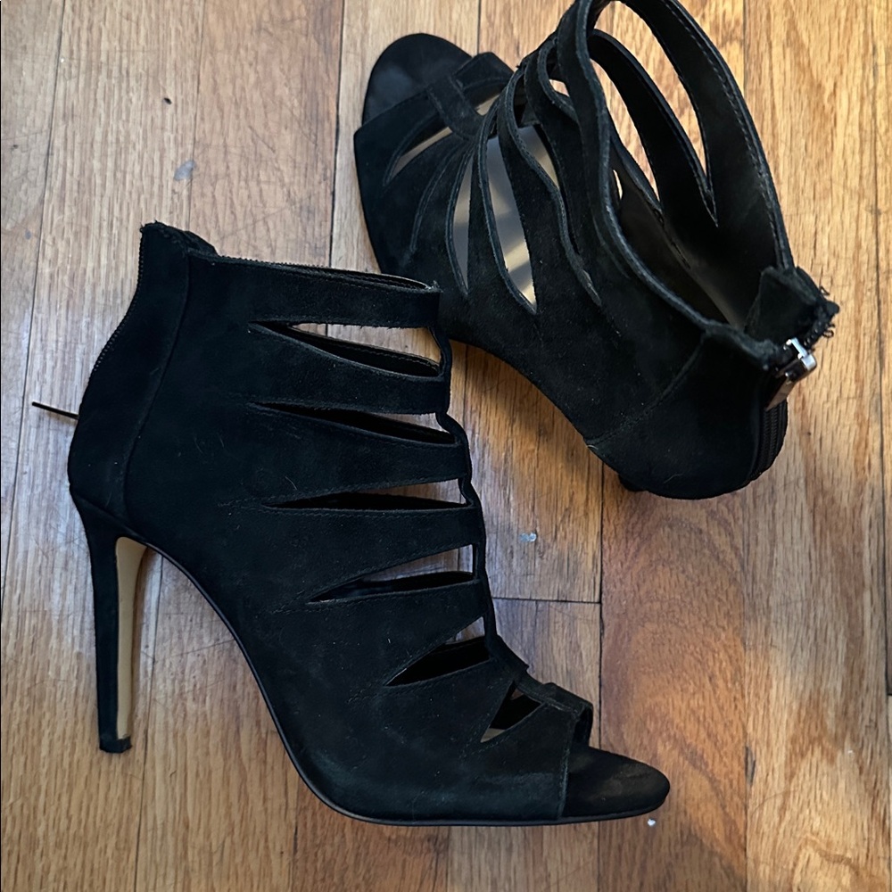 Saks Fifth Avenue suede black stiletto heels 7.5